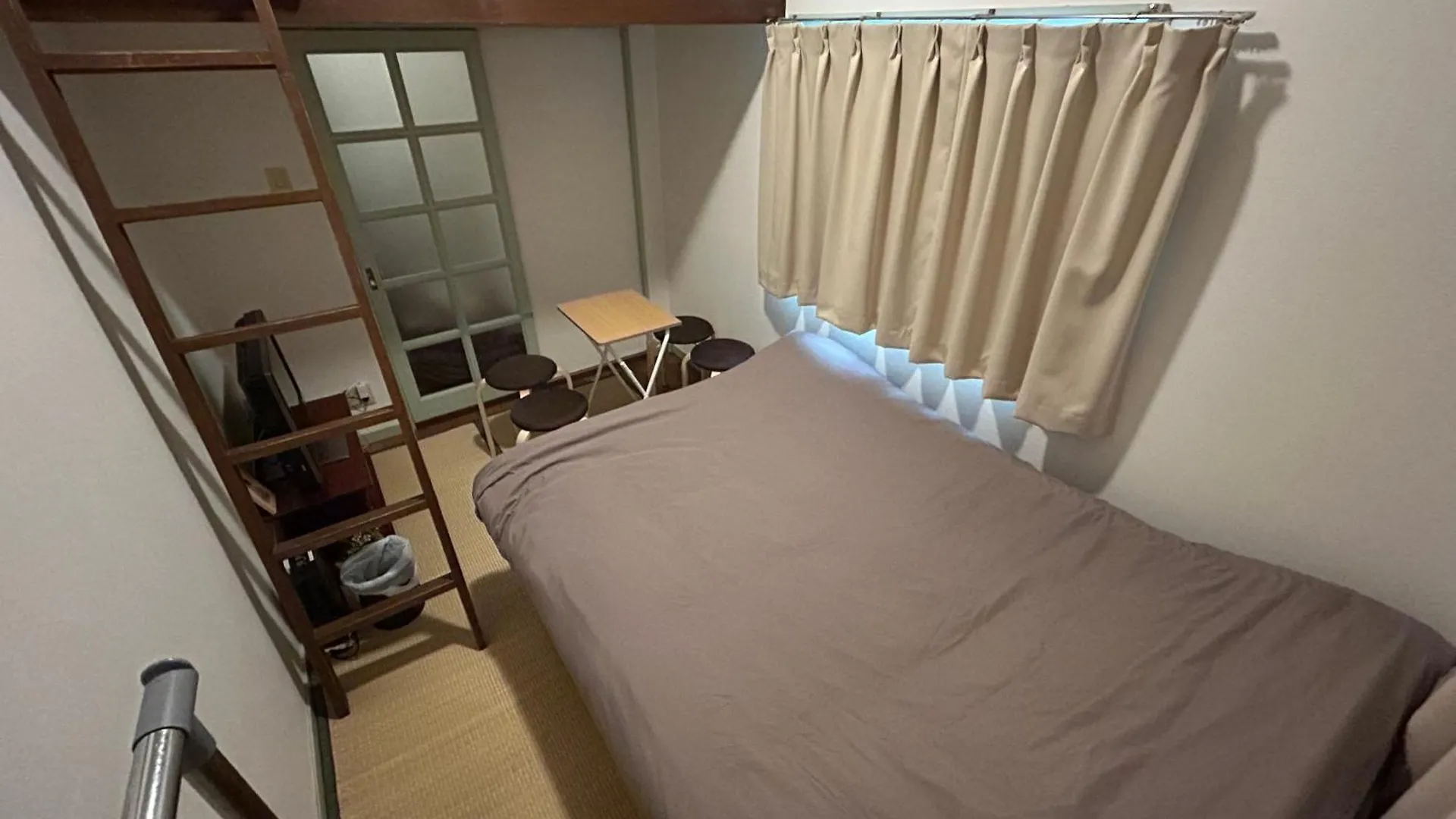Lägenhet Guest House Nishijin Inn Fukuoka